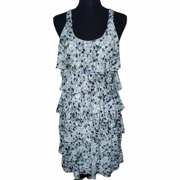 Shop 126 Raquel Alt Light Green Tiered Dress Size 40 / Small - Picture 1 of 11